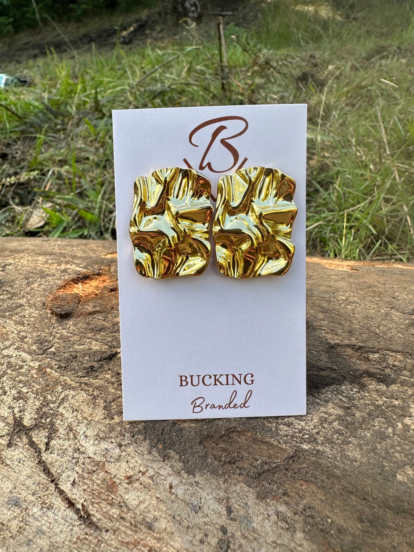 Bump lava earrings