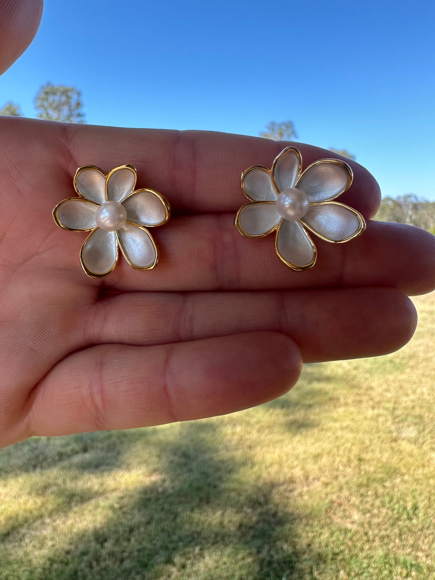 Delilah studs